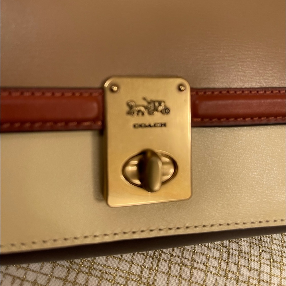 Coach Hutton Colorblock Wallet - Picture 2 of 10